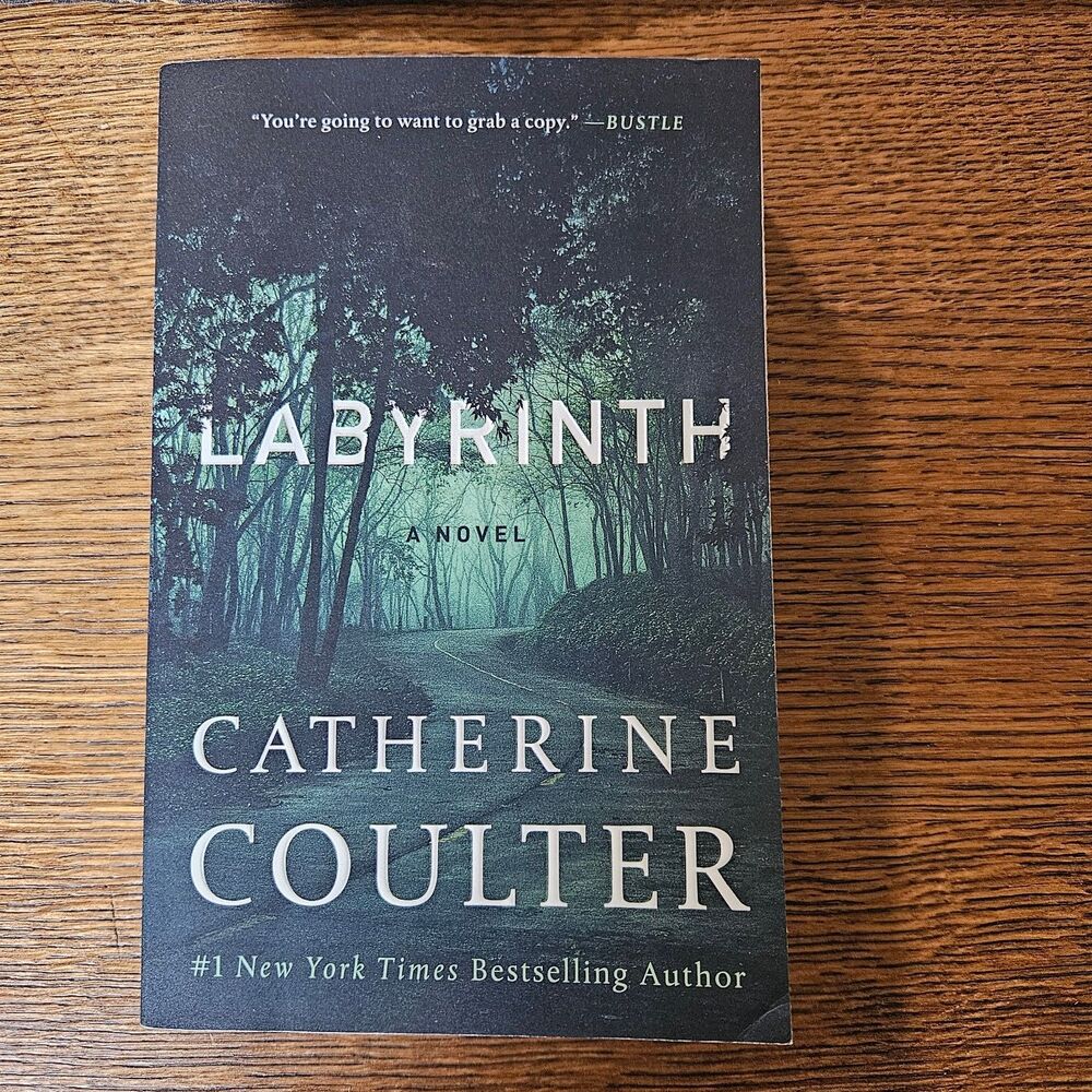 Labyrinth by Catherine Coulter (2020, Trade Paperback)